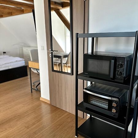 1 Zimmer Wohnung Dg Mit Klimaanlage Und Kleinen Balkon Oedheim Екстериор снимка