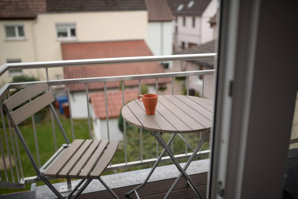 1 Zimmer Wohnung Dg Mit Klimaanlage Und Kleinen Balkon Oedheim Екстериор снимка