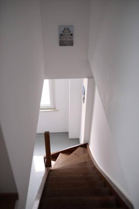 1 Zimmer Wohnung Dg Mit Klimaanlage Und Kleinen Balkon Oedheim Екстериор снимка