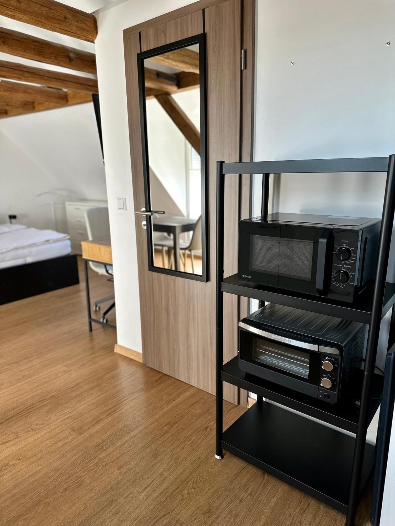 1 Zimmer Wohnung Dg Mit Klimaanlage Und Kleinen Balkon Oedheim Екстериор снимка