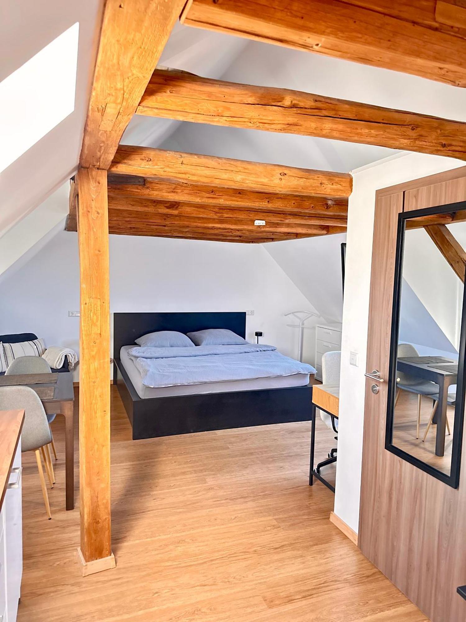 1 Zimmer Wohnung Dg Mit Klimaanlage Und Kleinen Balkon Oedheim Екстериор снимка